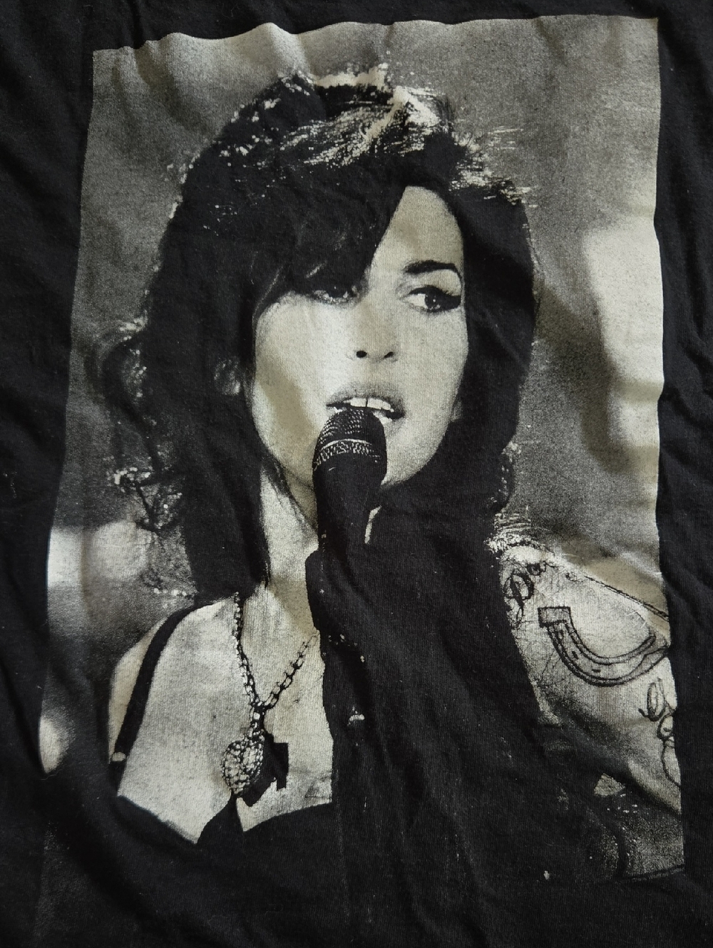 Amy Winehouse Black Graphic Racerback Tank Size Small - Picture 3 of 5